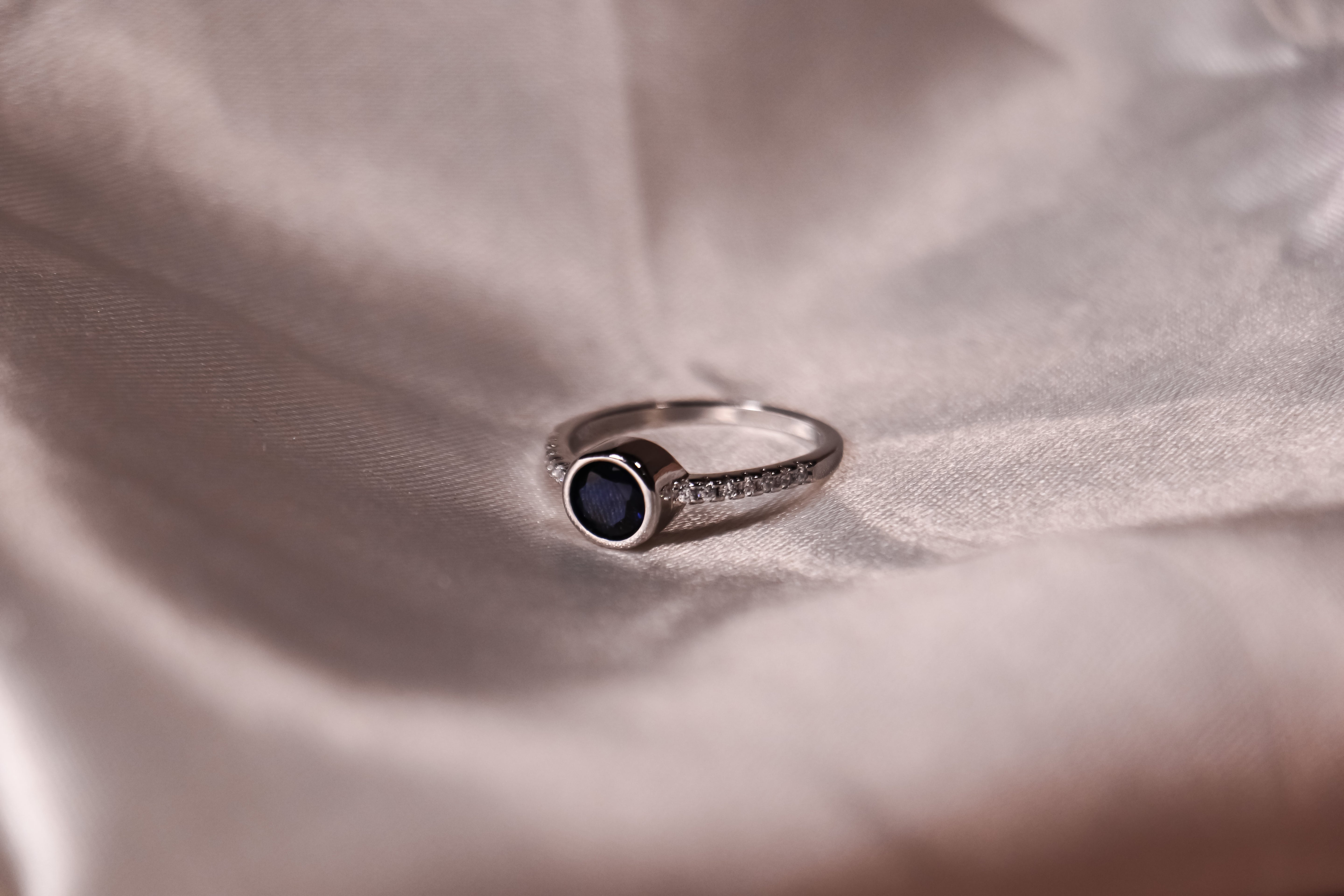 Midnight Circle Elegance Ring