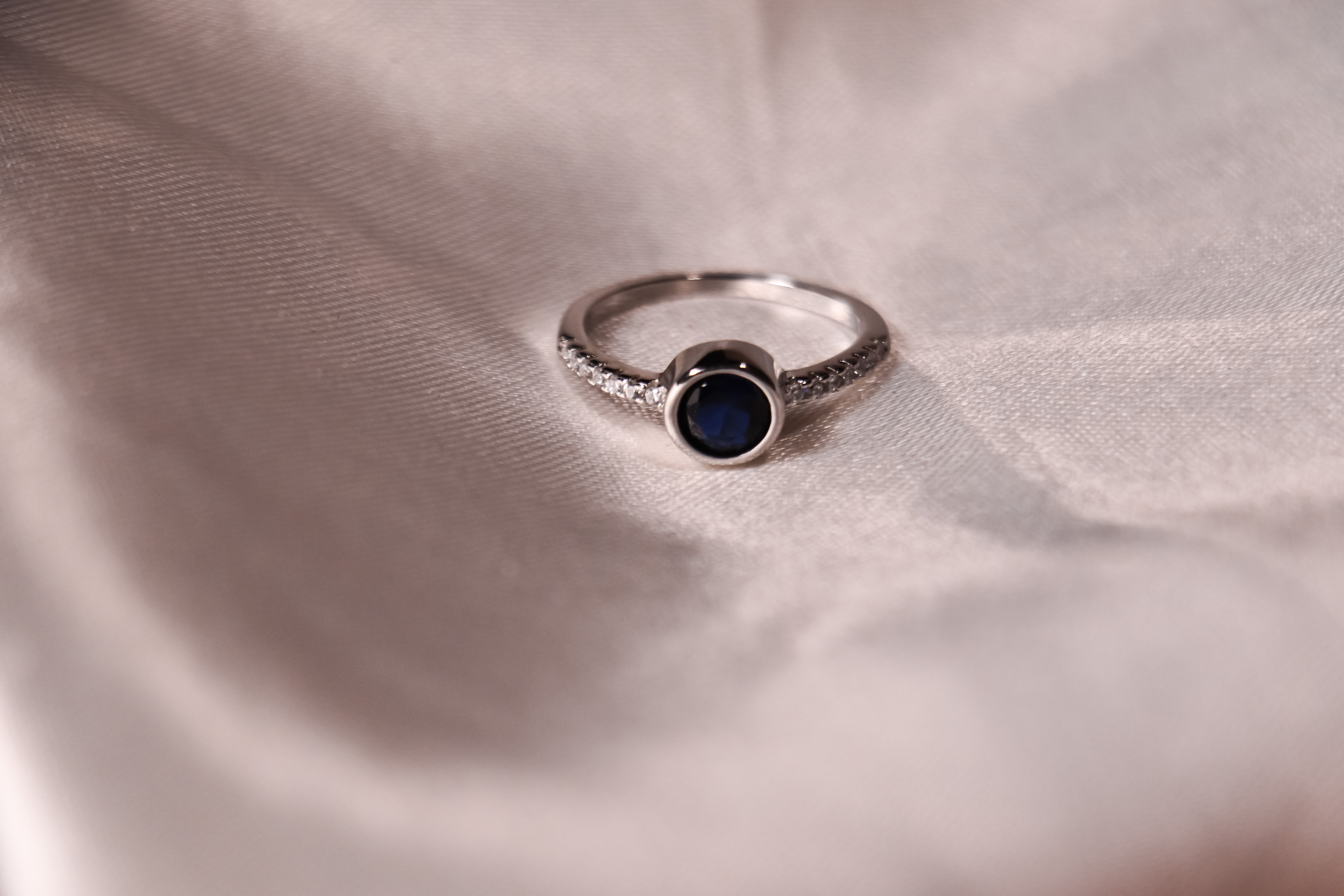 Midnight Circle Elegance Ring