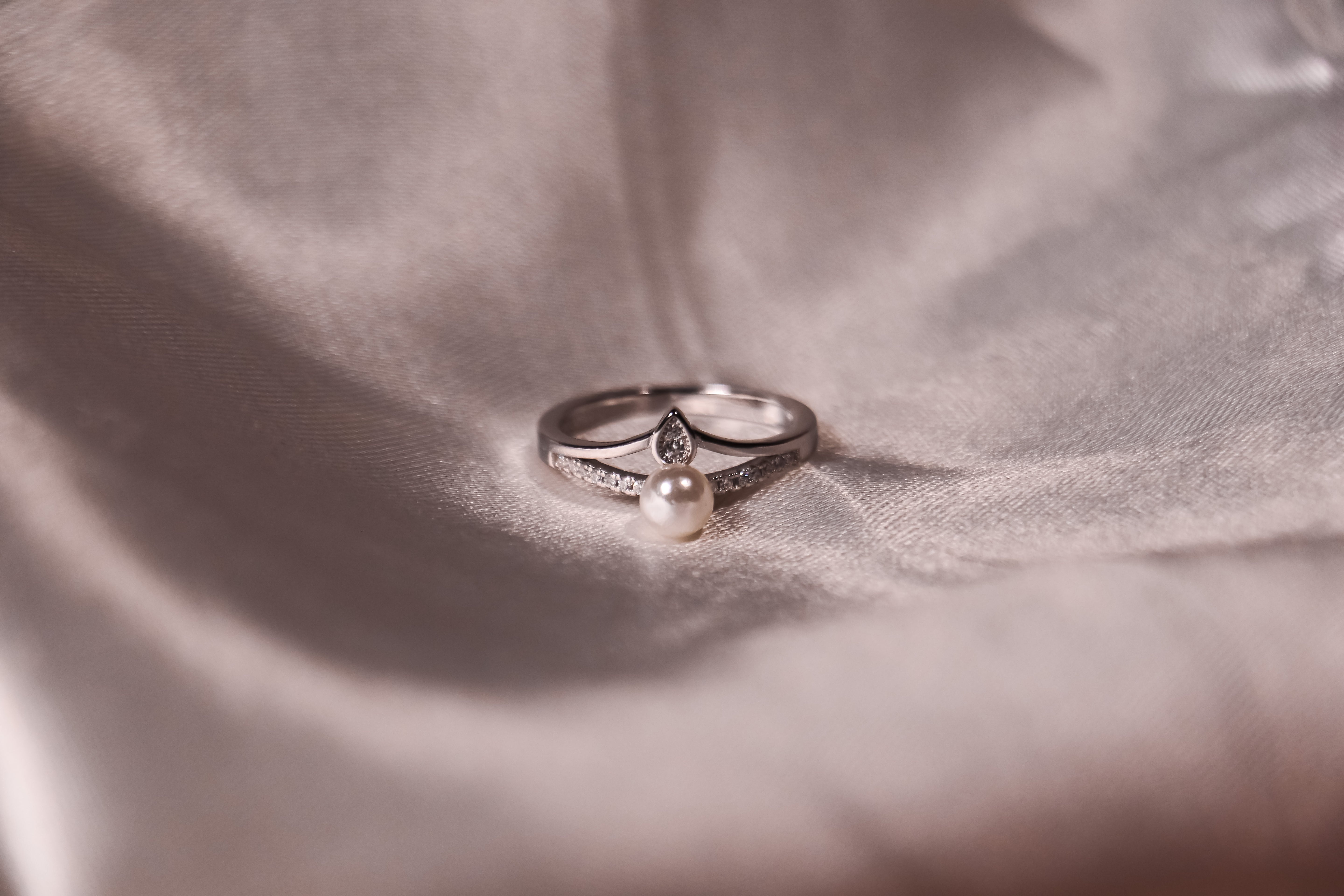 Pearl Petal Whisper Ring