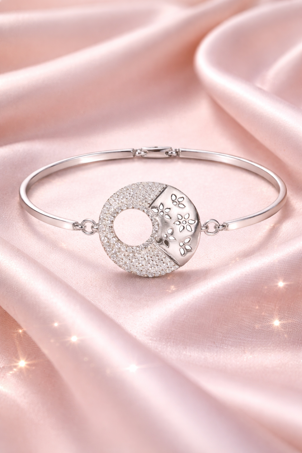 Elegant Dual-Texture Circle Silver Bracelet