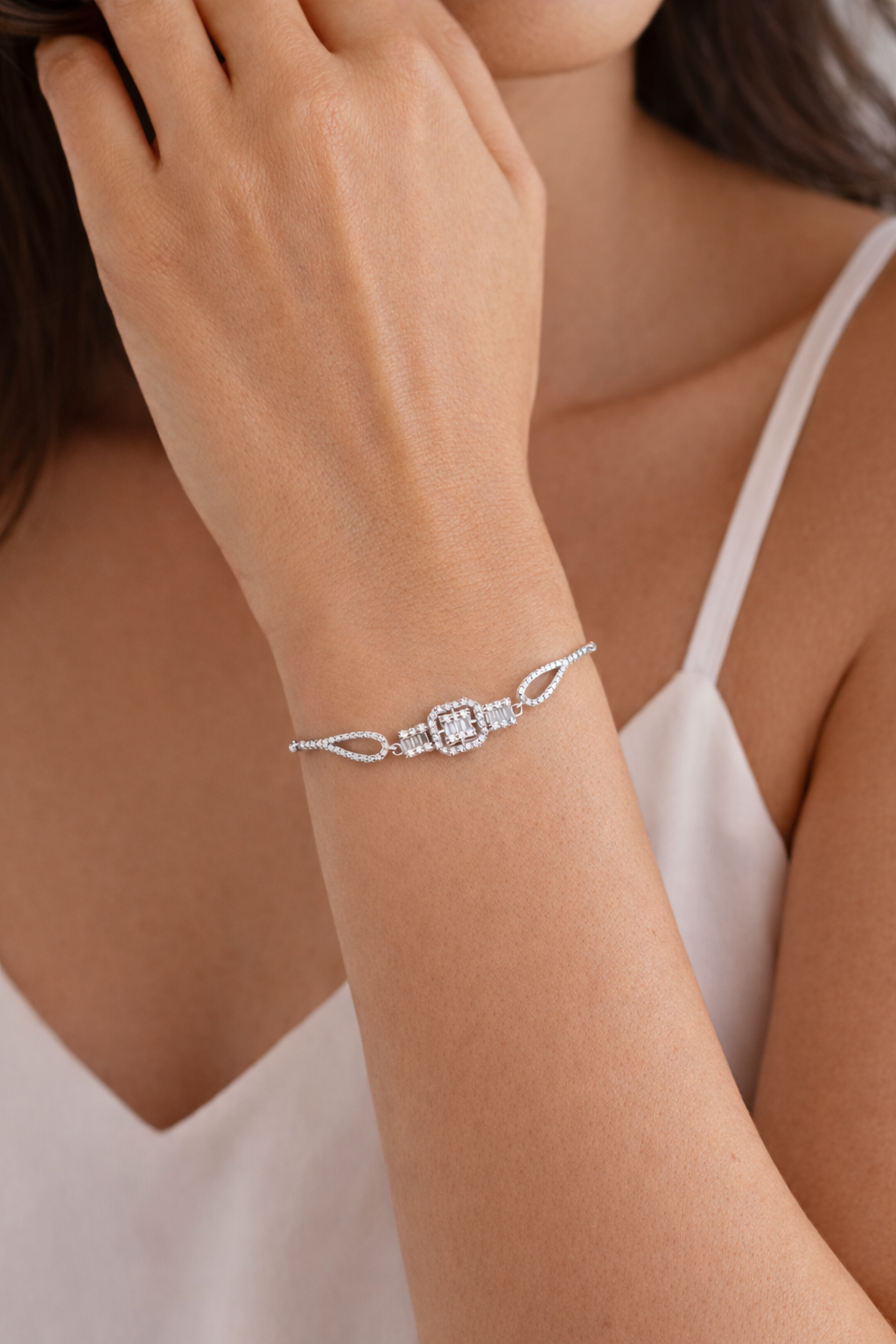 Deco Baguette Halo Bracelet
