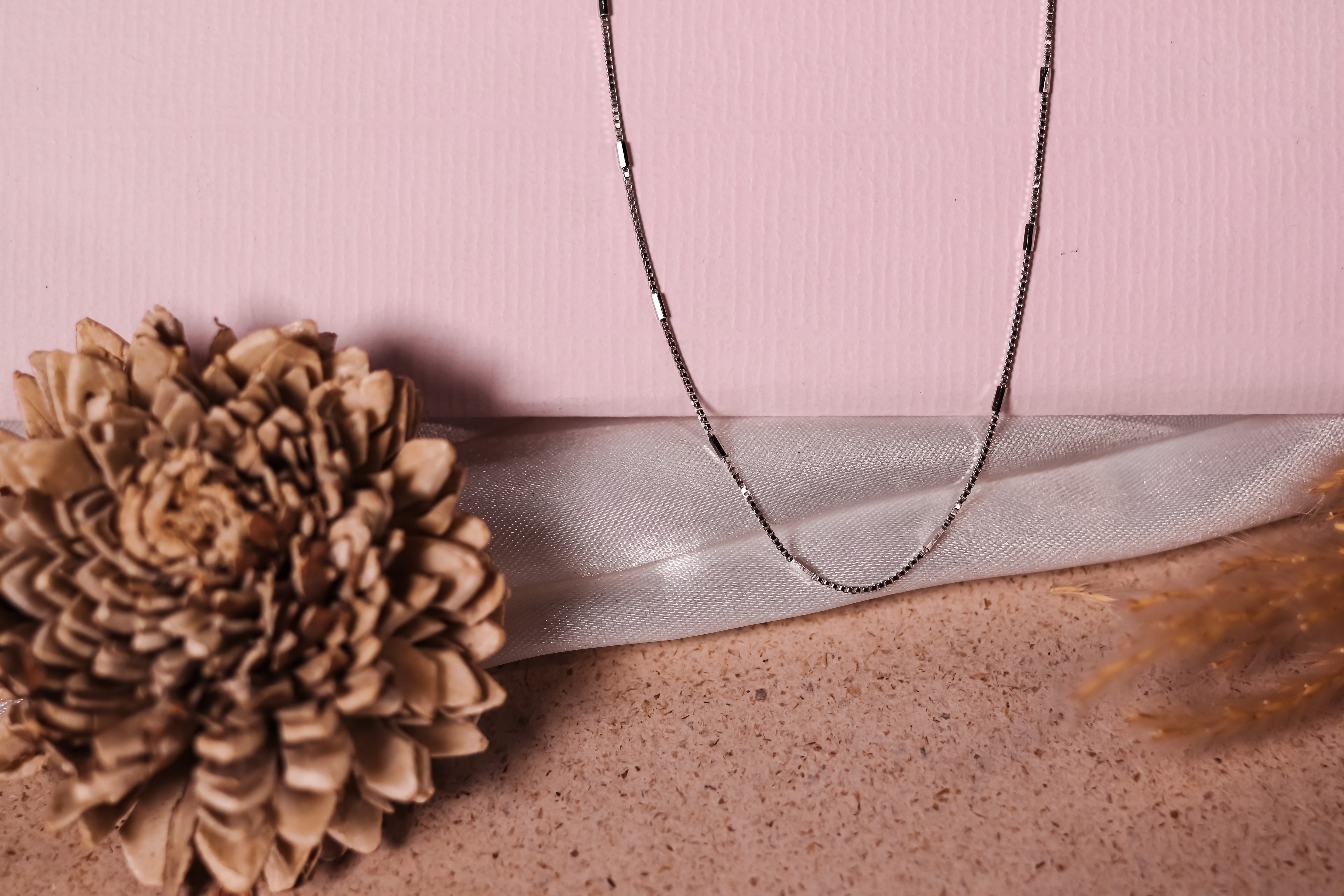 Minimalist silver chain necklace