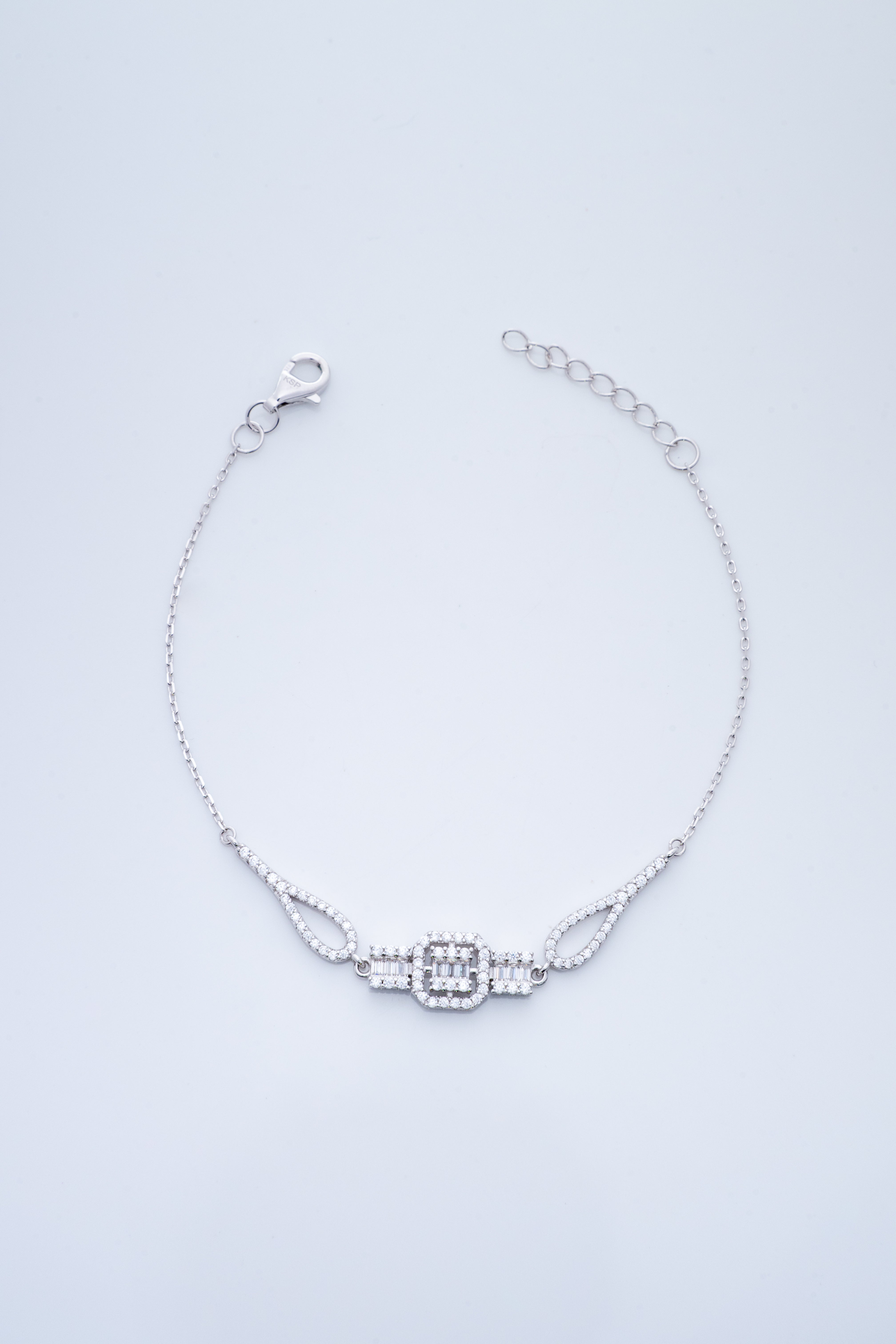 Deco Baguette Halo Bracelet