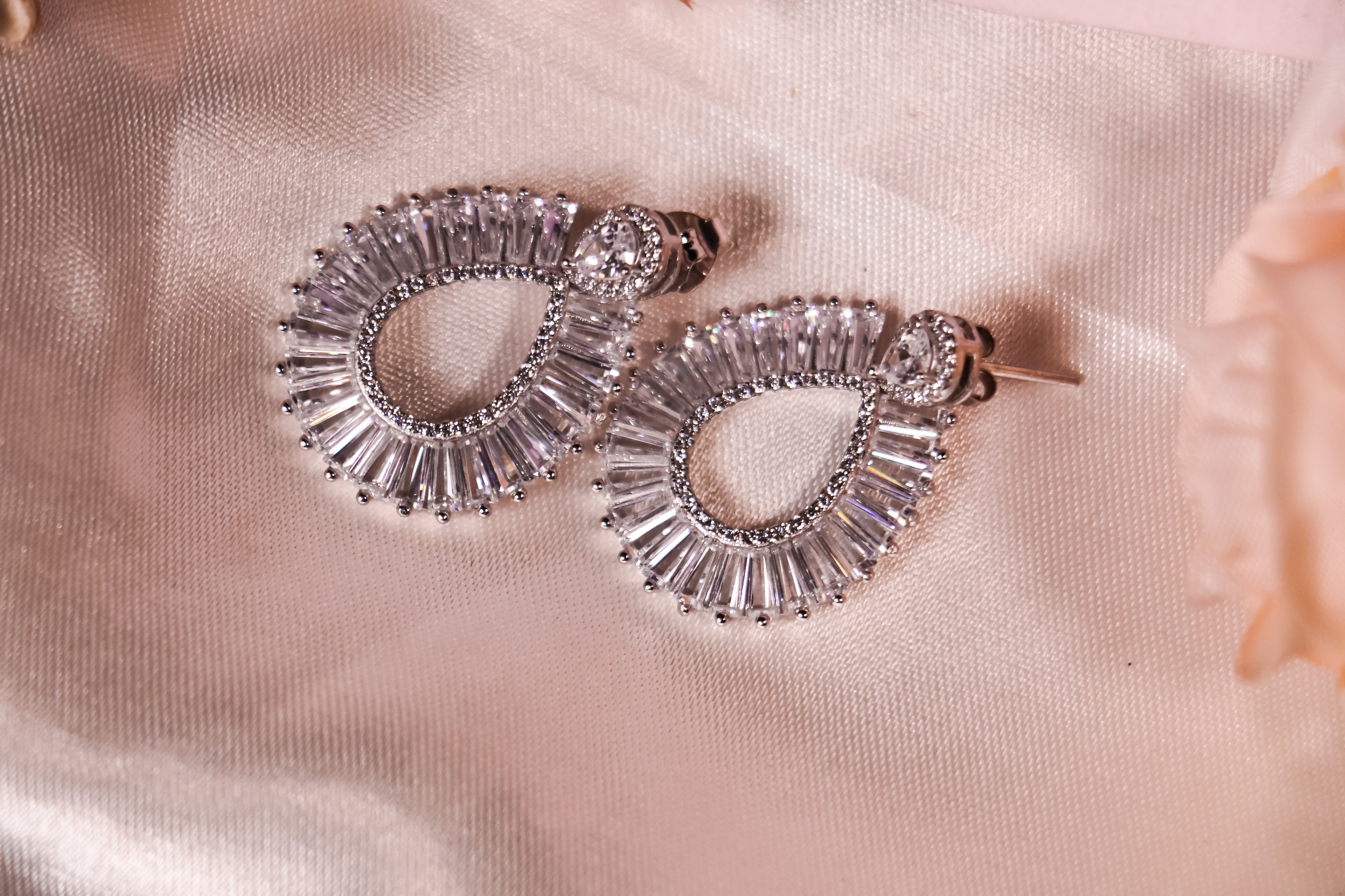 Radiance Loop Studs