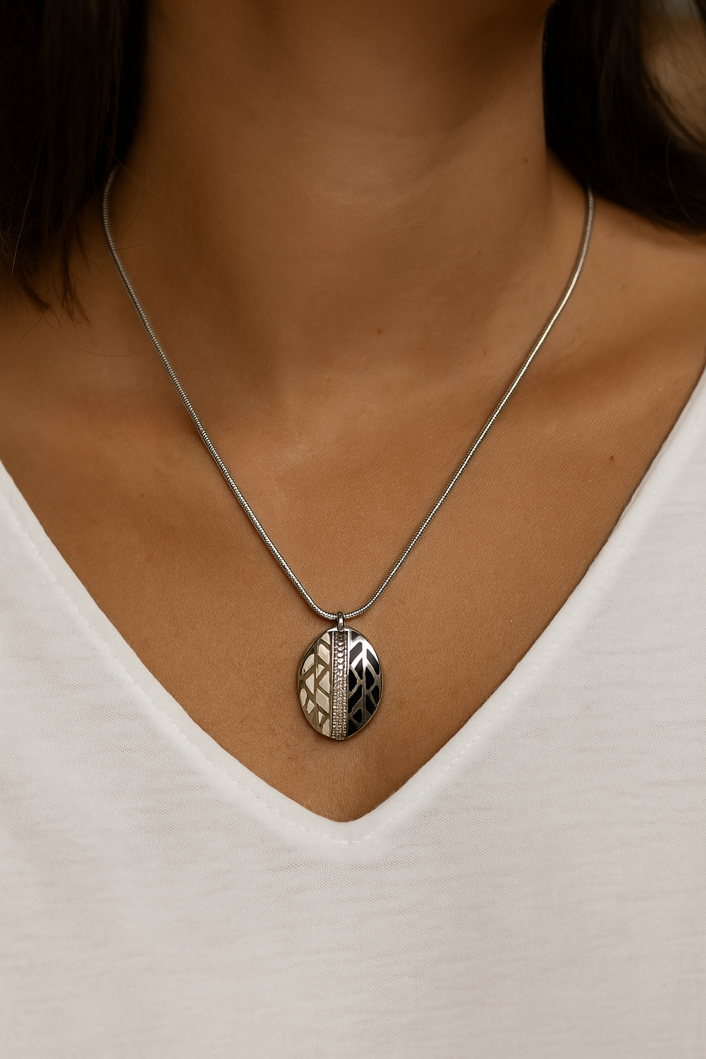 Elegant Sterling Silver Pendant Necklace