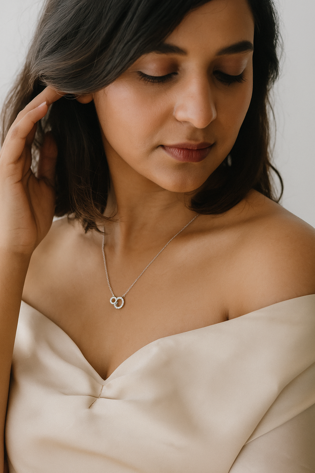 Circle of Grace Necklace – 925 Sterling Silver